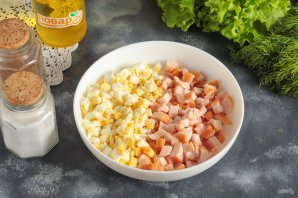 Круассаны с куриным салатом внутри Круассаны с куриным салатом внутри