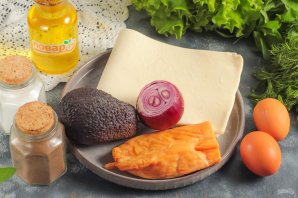 Круассаны с куриным салатом внутри Круассаны с куриным салатом внутри