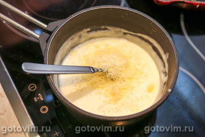 Фрикадельки со спаржей под соусом бешамель в духовке Фрикадельки со спаржей под соусом бешамель в духовке
