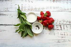Варенье из клубники с перцем и мятой Варенье из клубники с перцем и мятой