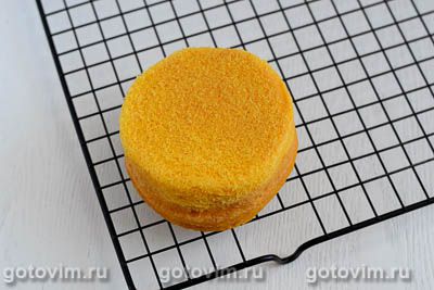 Нежный морковный бисквит с мягким творогом и бананом (для микроволновки)