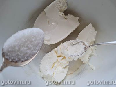 Желе из йогурта с творожным сыром и клубникой (на желатине) Желе из йогурта с творожным сыром и клубникой (на желатине)