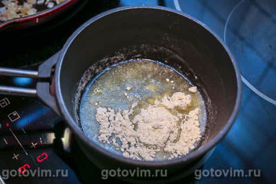 Фрикадельки со спаржей под соусом бешамель в духовке Фрикадельки со спаржей под соусом бешамель в духовке