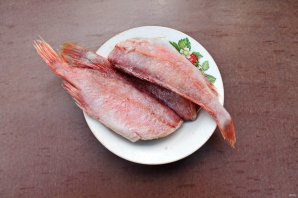 Морской окунь горячего копчения Морской окунь горячего копчения