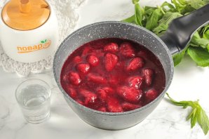Варенье из клубники с водкой Варенье из клубники с водкой