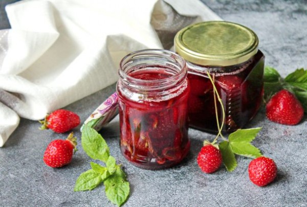 Варенье из клубники с перцем и мятой Варенье из клубники с перцем и мятой