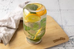 Компот с мятой и лимоном на зиму Компот с мятой и лимоном на зиму