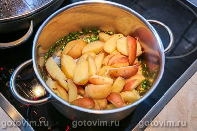 Молодой картофель с чесноком и зеленью в ароматном сливочном масле Молодой картофель с чесноком и зеленью в ароматном сливочном масле