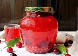 Компот из черемухи и вишни на зиму Компот из черемухи и вишни на зиму