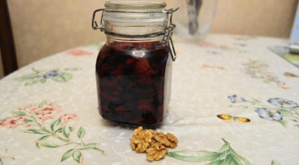 Варенье из клубники с грецкими орехами, пошаговый рецепт с фото от автора Илона Закирова Варенье из клубники с грецкими орехами, пошаговый рецепт с фото от автора Илона Закирова