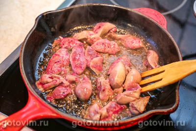 Утиная печень в молочном соусе