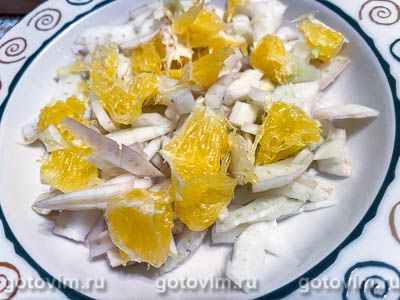 Салат из фенхеля и апельсином с медовой заправкой Салат из фенхеля и апельсином с медовой заправкой