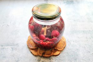 Компот из черемухи и вишни на зиму Компот из черемухи и вишни на зиму