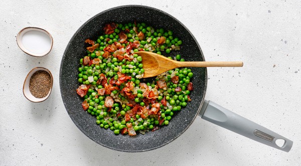 Паста с беконом и горошком, пошаговый рецепт с фото на 789 ккал Паста с беконом и горошком, пошаговый рецепт с фото на 789 ккал