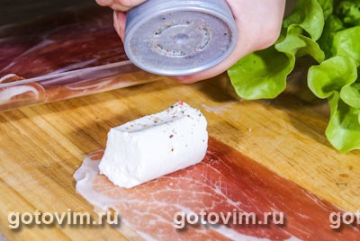 Рулетики из прошутто с молодым сыром Рулетики из прошутто с молодым сыром