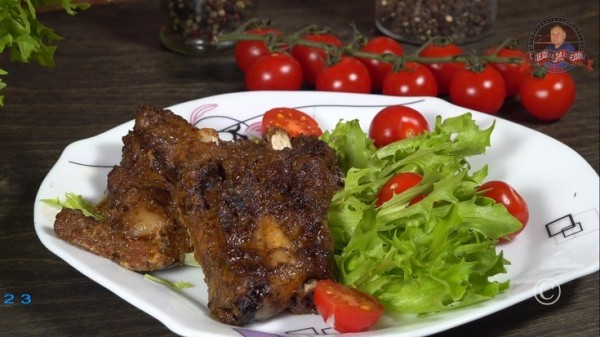 Отличительный вкусовой опыт: свиные рёбрышки, зачаровывающе запечённые под ароматным маринадом