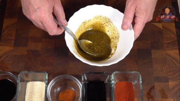 Отличительный вкусовой опыт: свиные рёбрышки, зачаровывающе запечённые под ароматным маринадом