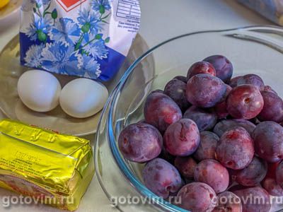 Пирог заливной с замороженными сливами Пирог заливной с замороженными сливами