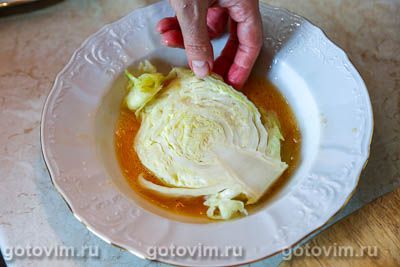 Шницель из молодой капусты в сухарях, запеченный в духовке Шницель из молодой капусты в сухарях, запеченный в духовке