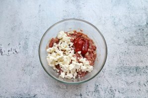Греческий мясной рулет