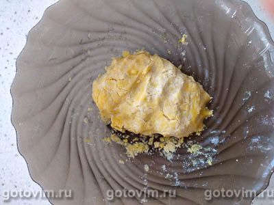Творожный пирог с персиками и воздушной меренгой