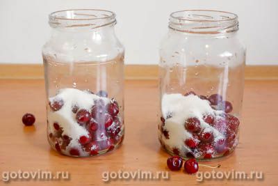 Компот из вишни с косточками