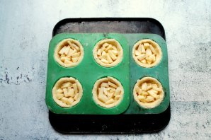 Ватрушки с голубикой и яблоком Ватрушки с голубикой и яблоком
