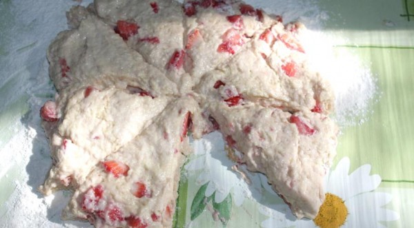 Булочки с клубникой, пошаговый рецепт с фото от автора yatatka