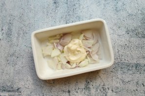 Мойва с луком в духовке Мойва с луком в духовке