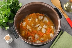 Плов из булгура с курицей в мультиварке