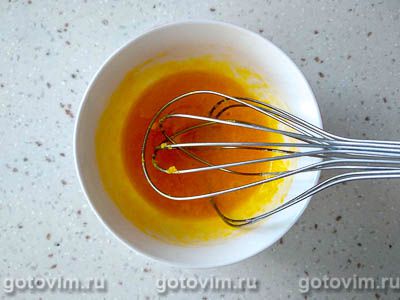 Творожный пирог с персиками и воздушной меренгой