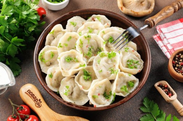 Пельмени с груздями Пельмени с груздями