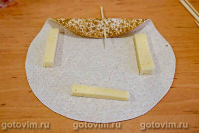 Пицца из лаваша с сыром и копченой колбасой