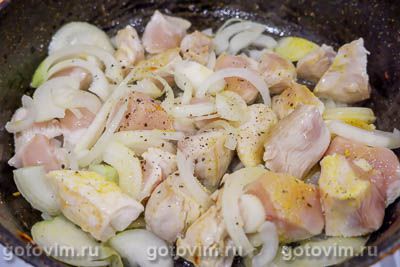 Куриное филе, тушённое со сметаной Куриное филе, тушённое со сметаной