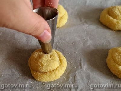 Печенье из манки с яблоком