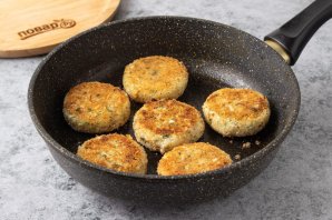 Капустные котлеты с манкой Капустные котлеты с манкой