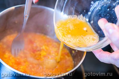 Каша из свежей кукурузы с помидорами и яйцом