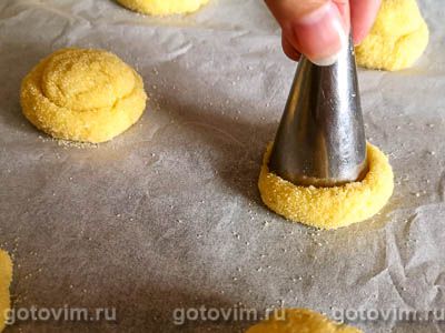 Печенье из манки с яблоком