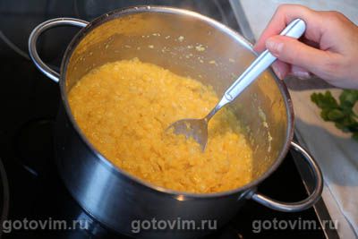 Каша из свежей кукурузы с помидорами и яйцом