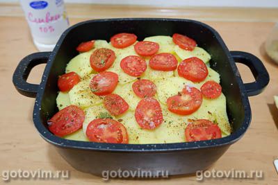 Картофельная запеканка с фаршем, помидорами и сливками Картофельная запеканка с фаршем, помидорами и сливками