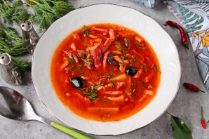 Сборная мясная солянка в мультиварке Сборная мясная солянка в мультиварке