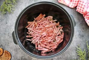Сборная мясная солянка в мультиварке Сборная мясная солянка в мультиварке