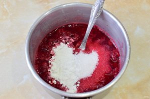 Медовик с малиной Медовик с малиной