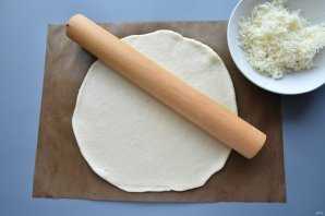 Хачапури по-мегрельски с сулугуни Хачапури по-мегрельски с сулугуни