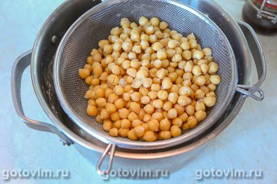 Пюре из нута с овощами и солеными огурцами