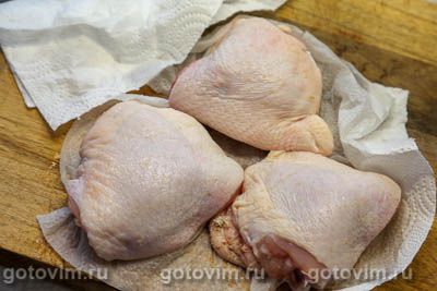 Куриные бедра с мандаринами и перцем чили