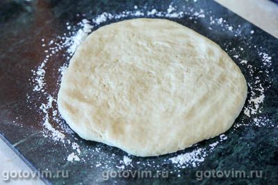 Осетинский пирог с черемшой и сыром брынза