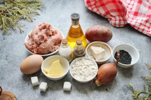 Дрожжевой пирог "Улитка" с мясным фаршем и картофелем Дрожжевой пирог "Улитка" с мясным фаршем и картофелем