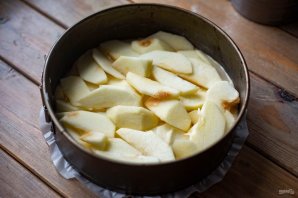 Заливной пирог на ряженке в духовке с яблоками Заливной пирог на ряженке в духовке с яблоками