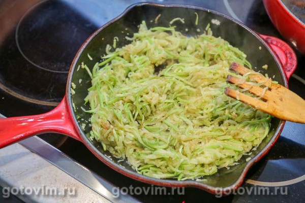 Жареные кабачки с чесноком в томатном соке Жареные кабачки с чесноком в томатном соке